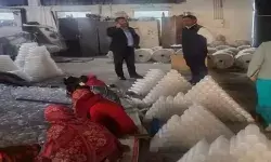 पड़ा छापा तो बरामद हुए 35 कुंटल प्लास्टिक गिलास- मचा हड़कंप पड़ा छापा तो बरामद हुए 35 कुंटल प्लास्टिक गिलास- मचा हड़कंप