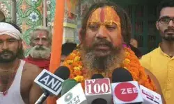 कहीं मिल गया शाहरुख खान तो जिंदा जला दूंगा- महंत की धमकी