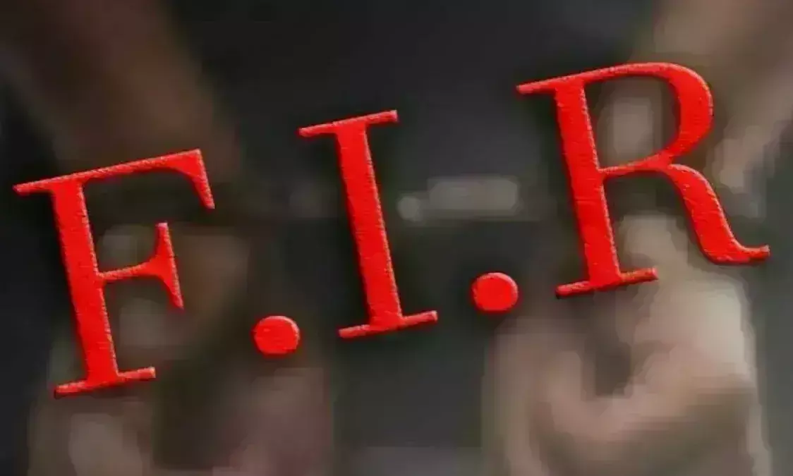 सरकारी स्कूल में प्रार्थना को लेकर थाने पहुंचे नेता- हुई FIR दर्ज सरकारी स्कूल में प्रार्थना को लेकर थाने पहुंचे नेता- हुई FIR दर्ज