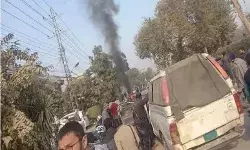 भीड़भाड़ वाले इलाके में आतंकी हमला- एक पुलिसकर्मी की मौत भीड़भाड़ वाले इलाके में आतंकी हमला- एक पुलिसकर्मी की मौत