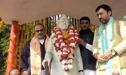 पूर्व पीएम के पैतृक गांव पहुंचे BJP अध्यक्ष ने किया हवन-दी श्रद्धाजंलि