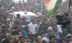 राहुल गांधी ने रोकी भारत जोड़ो यात्रा- दिया एंबुलेंस को रास्ता