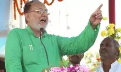 सिद्दीकी जी! आप यहां क्यों कष्ट उठा रहे! सिद्दीकी जी! आप यहां क्यों कष्ट उठा रहे!