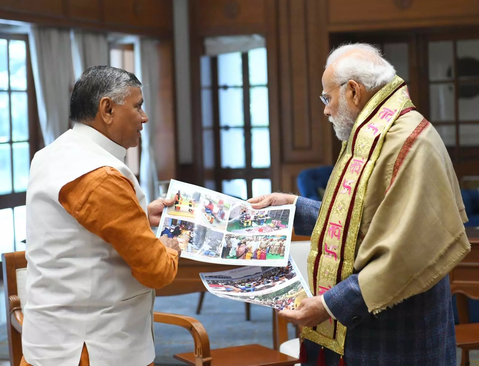 मंत्री पीएम मोदी से भेंट कर विभागीय कार्यों को उनके समक्ष किया प्रस्तुत