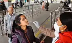 कोरोना की आशंका- शुरू हुआ प्रतिबंधों का दौर- मास्क लगाना हुआ जरूरी कोरोना की आशंका- शुरू हुआ प्रतिबंधों का दौर- मास्क लगाना हुआ जरूरी