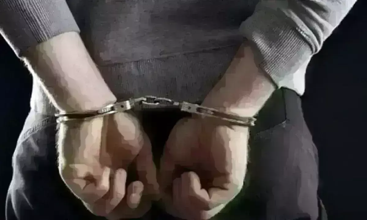 चेकिंग अभियान के दौरान पुलिस ने दबोचे 2 आरोपी- 28 लाख का कैश बरामद