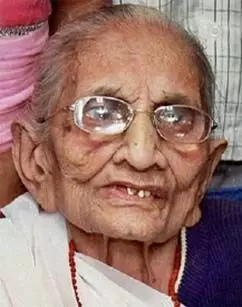 सचमुच माँ ऐसी ही होती है- शत शत नमन माँ हीराबेन सचमुच माँ ऐसी ही होती है- शत शत नमन माँ हीराबेन