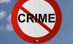 फ्री में शराब ना मिलने पर दबंगों ने की सेल्समैन की लाठी-डंडों से पिटाई