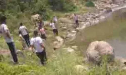 तीन दिन बाद मिला नदी में डूबे युवक का शव तीन दिन बाद मिला नदी में डूबे युवक का शव