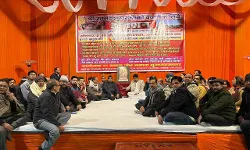 जैन समाज के अंशन पर लगातार बढ़ रही भीड़ जैन समाज के अंशन पर लगातार बढ़ रही भीड़