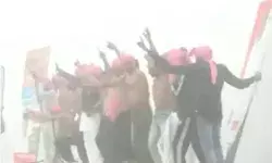 भारत जोड़ो यात्रा पर ठंड हुई बेअसर- कांगेसियों का कपडे उतार डांस