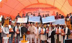 किसानो से मंत्री की रिक्वेस्ट- बच्चों को आसमान में दें उड़ने- आय होगी दोगुना