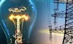 बिजली उपभोक्ताओं की कर्जदार बिजली कंपनियां दाम बढाने को बेताब बिजली उपभोक्ताओं की कर्जदार बिजली कंपनियां दाम बढाने को बेताब