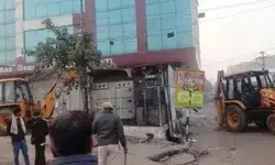 पेपर लीक मामले के मास्टरमाइंड के मकान पर चला बुलडोजर