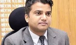 एक्सईएन का अनुपस्थित मिलने पर काट लिया DM ने वेतन- माँगा स्पष्टीकरण एक्सईएन का अनुपस्थित मिलने पर काट लिया DM ने वेतन- माँगा स्पष्टीकरण