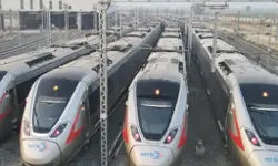 इंतजार हुआ खत्म- इस दिन से ट्रैक पर दौड़ेगी देश की पहली रैपिड ट्रेन इंतजार हुआ खत्म- इस दिन से ट्रैक पर दौड़ेगी देश की पहली रैपिड ट्रेन