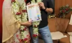 राखी सावंत फिर से चर्चाओं मे- ब्वॉयफ्रेंड से कर ली गुपचुप शादी? राखी सावंत फिर से चर्चाओं मे- ब्वॉयफ्रेंड से कर ली गुपचुप शादी?