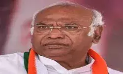 राज्यपालों को संविधान के दायरे में ही काम करना चाहिए- खडगे