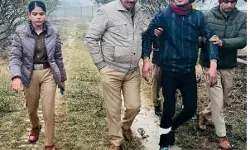 पुलिस के साथ हुए एनकाउंटर में राजा हुआ लंगड़ा- पिस्टल छीनकर रहा था भाग पुलिस के साथ हुए एनकाउंटर में राजा हुआ लंगड़ा- पिस्टल छीनकर रहा था भाग