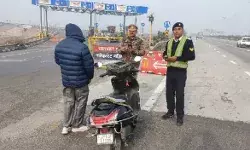 एक्सप्रेस वे पर प्रतिबंधित बाइकों के धड़ाधड़ चालान- वसूले साढे चार करोड एक्सप्रेस वे पर प्रतिबंधित बाइकों के धड़ाधड़ चालान- वसूले साढे चार करोड