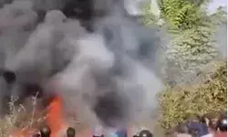 72 लोगों को लेकर आ रहा विमान पहाडी से टकराकर हुआ क्रैश 72 लोगों को लेकर आ रहा विमान पहाडी से टकराकर हुआ क्रैश