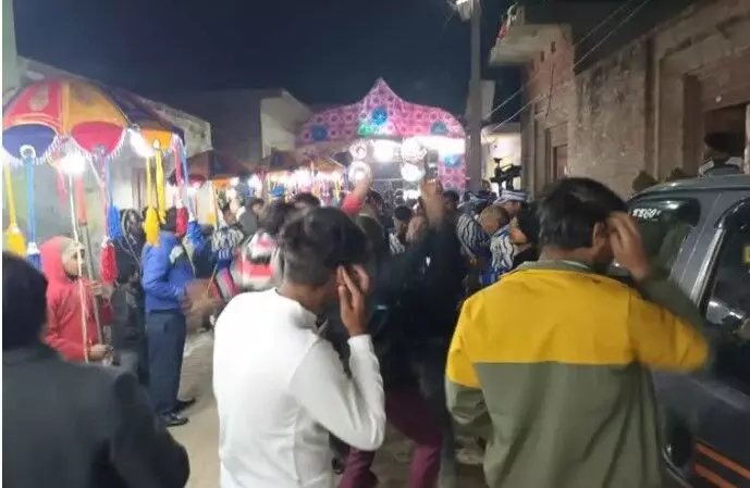 भाजपा नेता से घबराए दलित की बेटी की बारात पुलिस के साये में चढ़ी