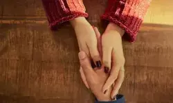 16 साल के स्टूडेंट से हुआ प्यार- 23 साल की टीचर लेकर हो गई फरार 16 साल के स्टूडेंट से हुआ प्यार- 23 साल की टीचर लेकर हो गई फरार