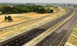 अब यहाँ भी किसानों के लिए एक्सप्रेस-वे के समानांतर सर्विस रोड की मांग