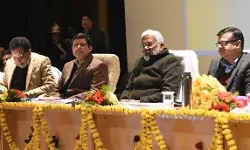 मंत्री ने बाढ़ पर चिंतन विषय पर विभागीय अधिकारियों के साथ की बैठक मंत्री ने बाढ़ पर चिंतन विषय पर विभागीय अधिकारियों के साथ की बैठक