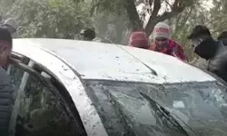 तालाब में समाई कार- 4 लोगो की मौत से मच गया कोहराम तालाब में समाई कार- 4 लोगो की मौत से मच गया कोहराम