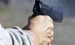 बस्ते में तमंचा लेकर पहुंचा छात्र बोला आज कर दूंगा काम तमाम और फिर....