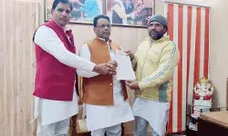 भाजपा नेता के नेतृत्व में मंत्री से मिले दिव्यांगों ने उठाई यह मांग भाजपा नेता के नेतृत्व में मंत्री से मिले दिव्यांगों ने उठाई यह मांग