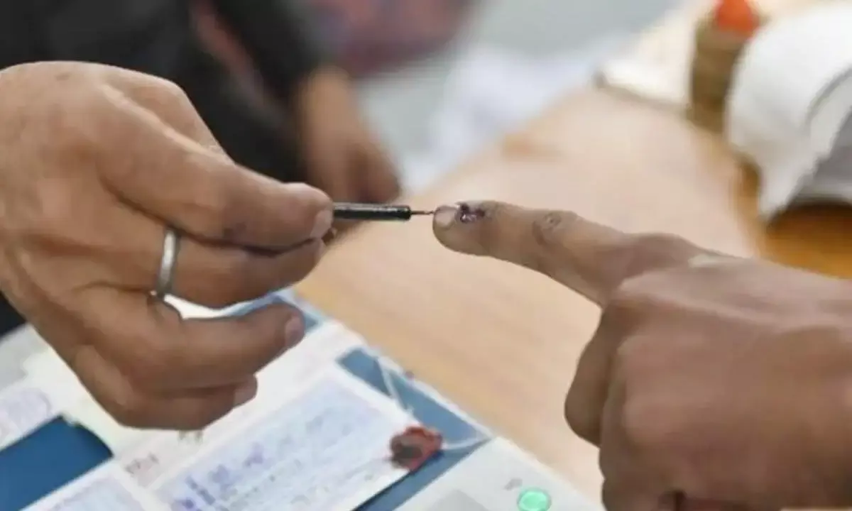 शिक्षकों एवं स्नातकों की बल्ले बल्ले- 30 जनवरी को मिलेगी छुट्टी