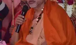 शंकराचार्य का चैलेंज- जोशीमठ में आई दरारें भरकर दिखाएं बागेश्वर शंकराचार्य का चैलेंज- जोशीमठ में आई दरारें भरकर दिखाएं बागेश्वर