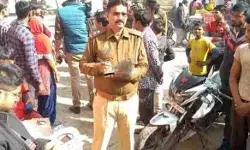 बैंक जा रहे कारोबारी से 12 लाख की लूट- दिनदहाड़े हुई वारदात बैंक जा रहे कारोबारी से 12 लाख की लूट- दिनदहाड़े हुई वारदात