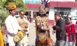 चित्रगुप्त संग सड़क पर उतरे यमराज ने चाईनीज मांजे को बताया काल और..