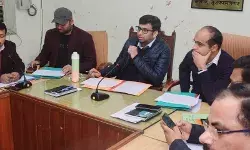 डीएम ने की बैठक- बोले शिकायतो का तत्काल किया जाये निस्तारण