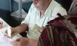 हापुड़ तहसील में वसूल ली रिश्वत- फिर भी नहीं हुआ काम हापुड़ तहसील में वसूल ली रिश्वत- फिर भी नहीं हुआ काम