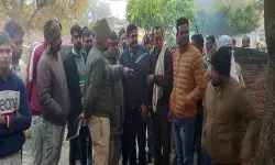 दरोगा की मां की चाकू से गोदकर नृशंस हत्या- फैली सनसनी दरोगा की मां की चाकू से गोदकर नृशंस हत्या- फैली सनसनी