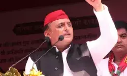 रामचरितमानस पर मौर्य के विवादित बोल- अखिलेश ने तोड़ी चुप्पी बोले रामचरितमानस पर मौर्य के विवादित बोल- अखिलेश ने तोड़ी चुप्पी बोले