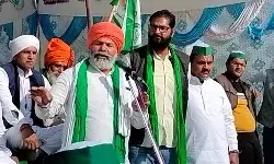 बोले राकेश- गाड़ी वाला नहीं, भैंसा बुग्गी ट्रैक्टर से आने वाला ही किसान बोले राकेश- गाड़ी वाला नहीं, भैंसा बुग्गी ट्रैक्टर से आने वाला ही किसान