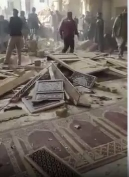 पुलिस लाइंस की मस्जिद के भीतर हमला- 17 पुलिसकर्मियों की मौत