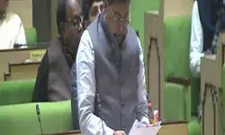 विधानसभा में विशेषाधिकार हनन प्रस्ताव लाने को लेकर सदन में हंगामा विधानसभा में विशेषाधिकार हनन प्रस्ताव लाने को लेकर सदन में हंगामा