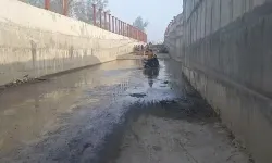 आधी अधूरी तैयारियों के साथ शुरू हुआ अंडरपास- पानी से निकलकर... आधी अधूरी तैयारियों के साथ शुरू हुआ अंडरपास- पानी से निकलकर...