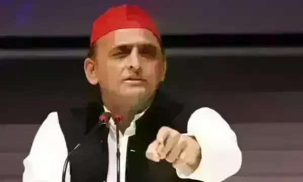 अखिलेश ने कसा तंज- आवारा जानवरों से जनता परेशान,सरकार बेफिक्र