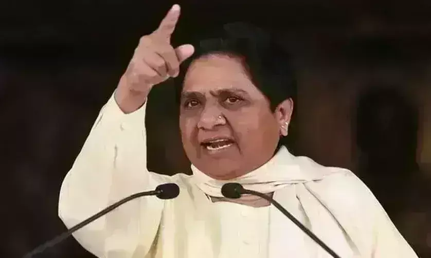 बोली मायावती- शूद्र कह कर दलित पिछड़ो का अपमान करना बंद करे सपा बोली मायावती- शूद्र कह कर दलित पिछड़ो का अपमान करना बंद करे सपा