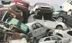 जारी हुआ नोटिफिकेशन- अप्रैल से पहले कबाड़ होंगे 15 साल पुराने वाहन जारी हुआ नोटिफिकेशन- अप्रैल से पहले कबाड़ होंगे 15 साल पुराने वाहन