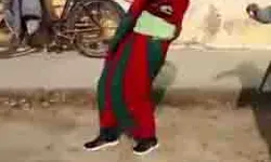 डिस्को बार बने अस्पताल में चतुर्थ श्रेणी कर्मचारी के ठुमके साड़ी पहन..