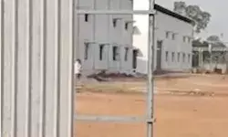 तेल फैक्ट्री में हादसा- टैंकर की सफाई के दौरान 7 मजदूरों की मौत तेल फैक्ट्री में हादसा- टैंकर की सफाई के दौरान 7 मजदूरों की मौत