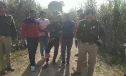 बदमाशों पर पुलिस भारी- एनकाउंटर में लंगड़ा हुए बदमाश समेत दो अरेस्ट बदमाशों पर पुलिस भारी- एनकाउंटर में लंगड़ा हुए बदमाश समेत दो अरेस्ट